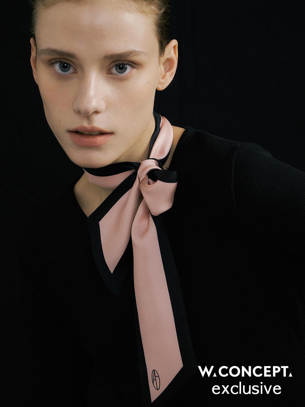 Long Twilly Silk Scarf - Black/Pink (W Concept Exclusive)