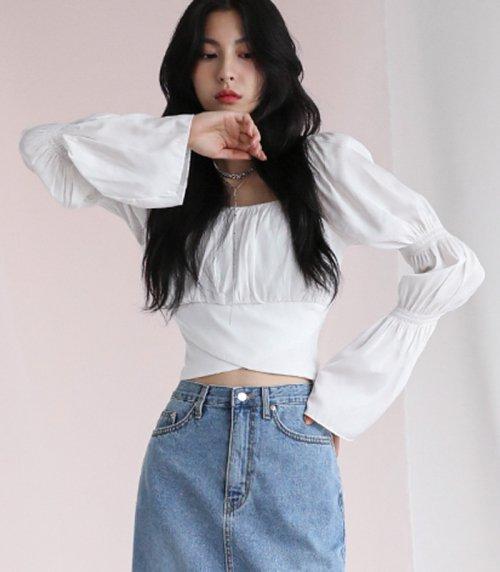 BACK RIBBON SQUARE NECK BLOUSE WHITE