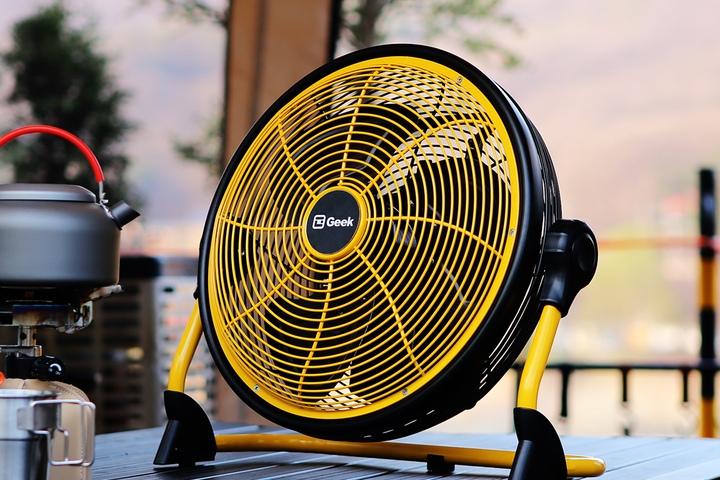 GEEK 캠핑선풍기 무선선풍기 캠핑용 차박용 휴대용 선풍기