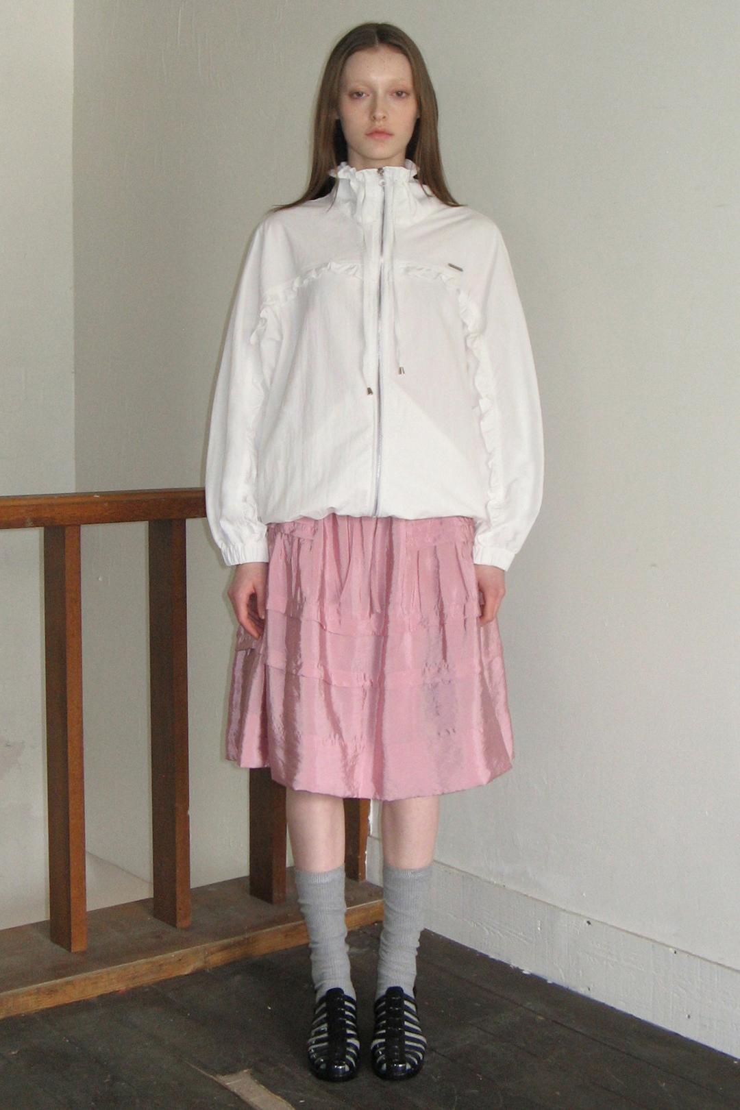 CIRCLE LINE FRILL WINDBREAKER (WHITE)