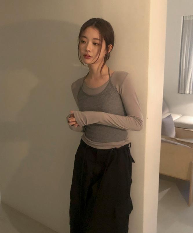 니어웨어 [봄신상🌸] 로븐 홀터넥 나시 (3color)