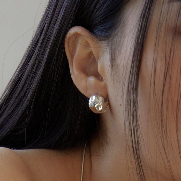 Hammer ball earring