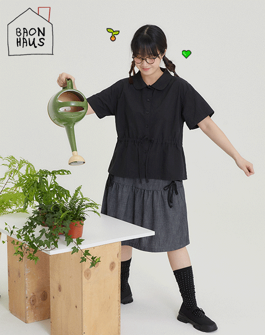 바온 [3천장돌파][BAONHAUS] 하에 나일론 카라 셔링 반팔 블라우스 (2color)