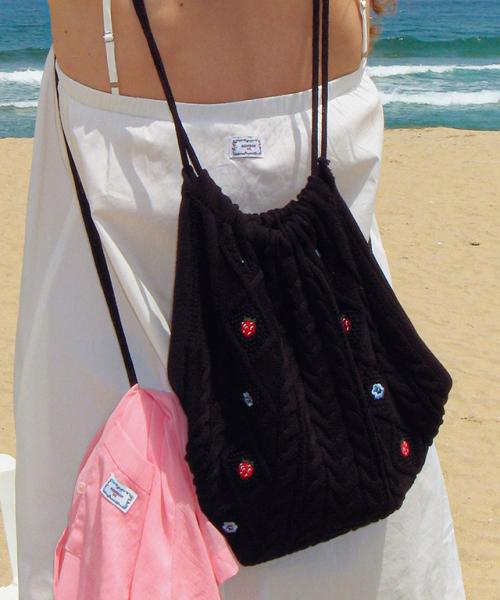 RASPBERRY STRING KNIT BAG BLACK