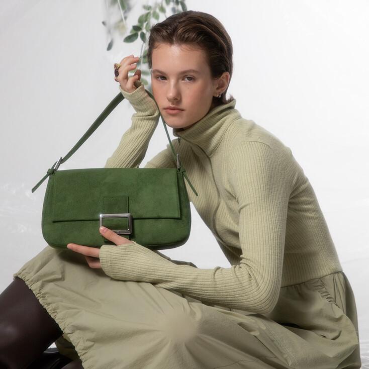 Suede Luke Bag in Green VX2AG112-32