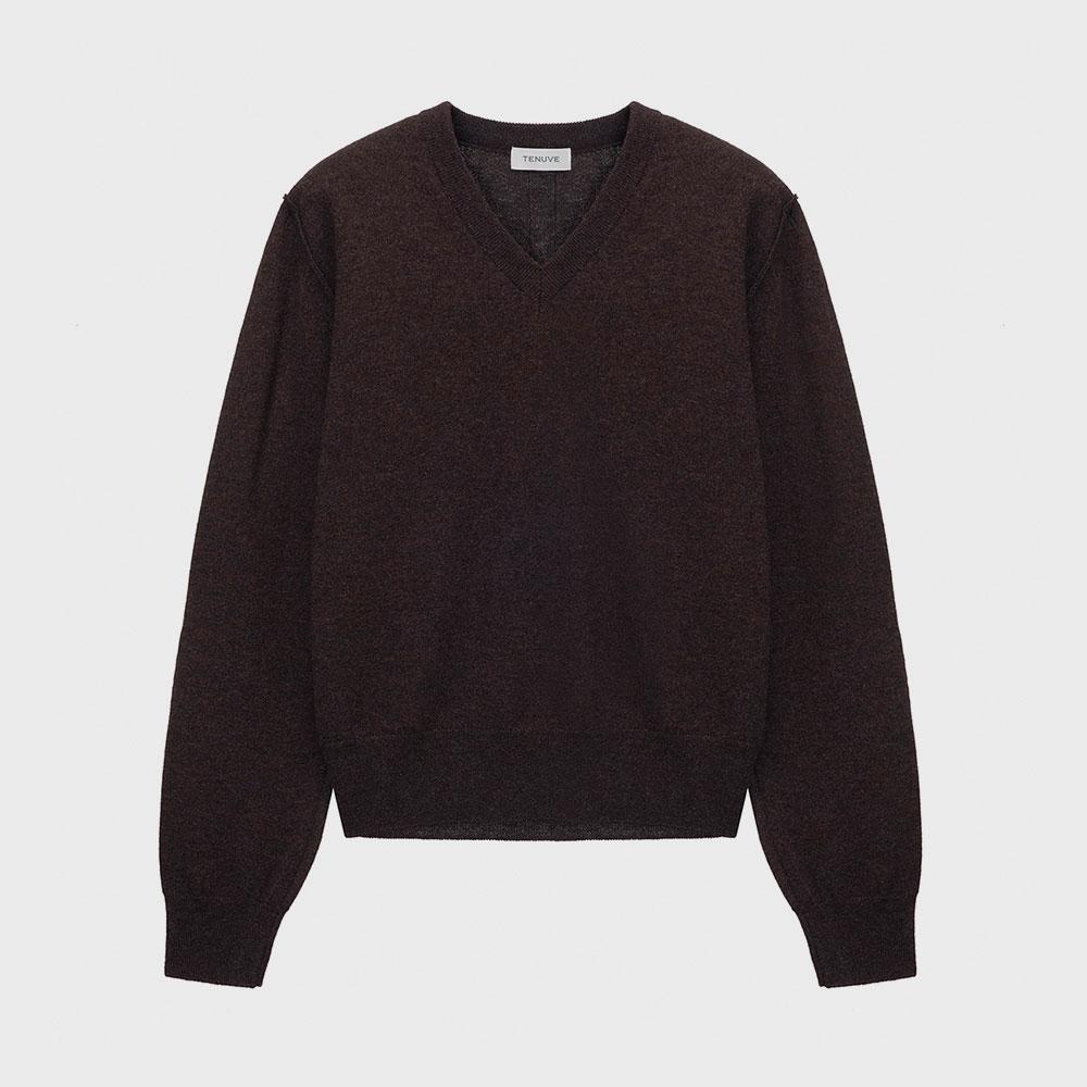 Essential V-neck Knit Pullover · Brown P930_93
