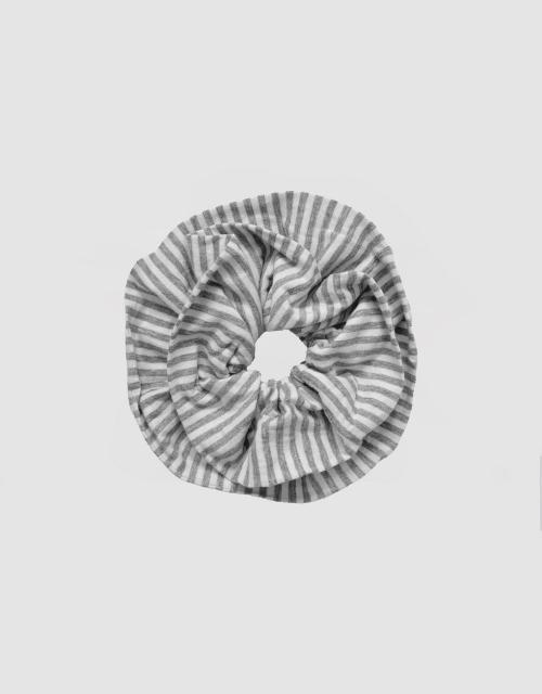 DOUBLE LAYER SCRUNCHIE GREY STRIPE