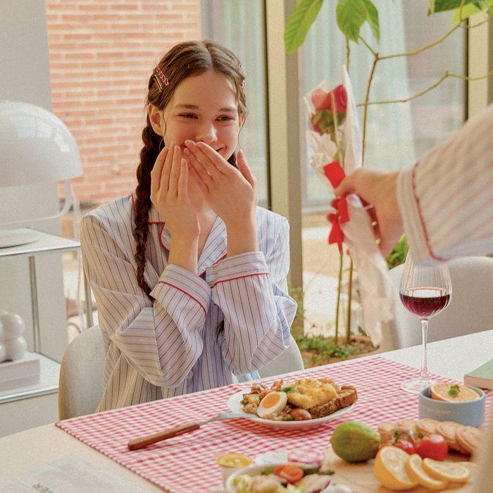 실크핏 클로에 긴팔 커플 잠옷 세트