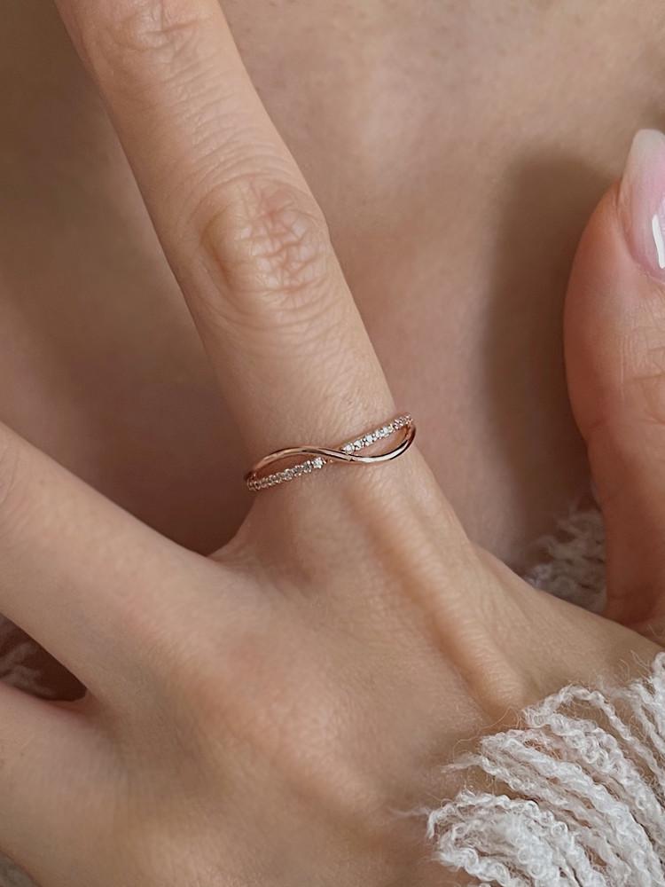 [무배] ﻿925실버 페미닌 큐빅 물결 크로스 라인 포인트 반지