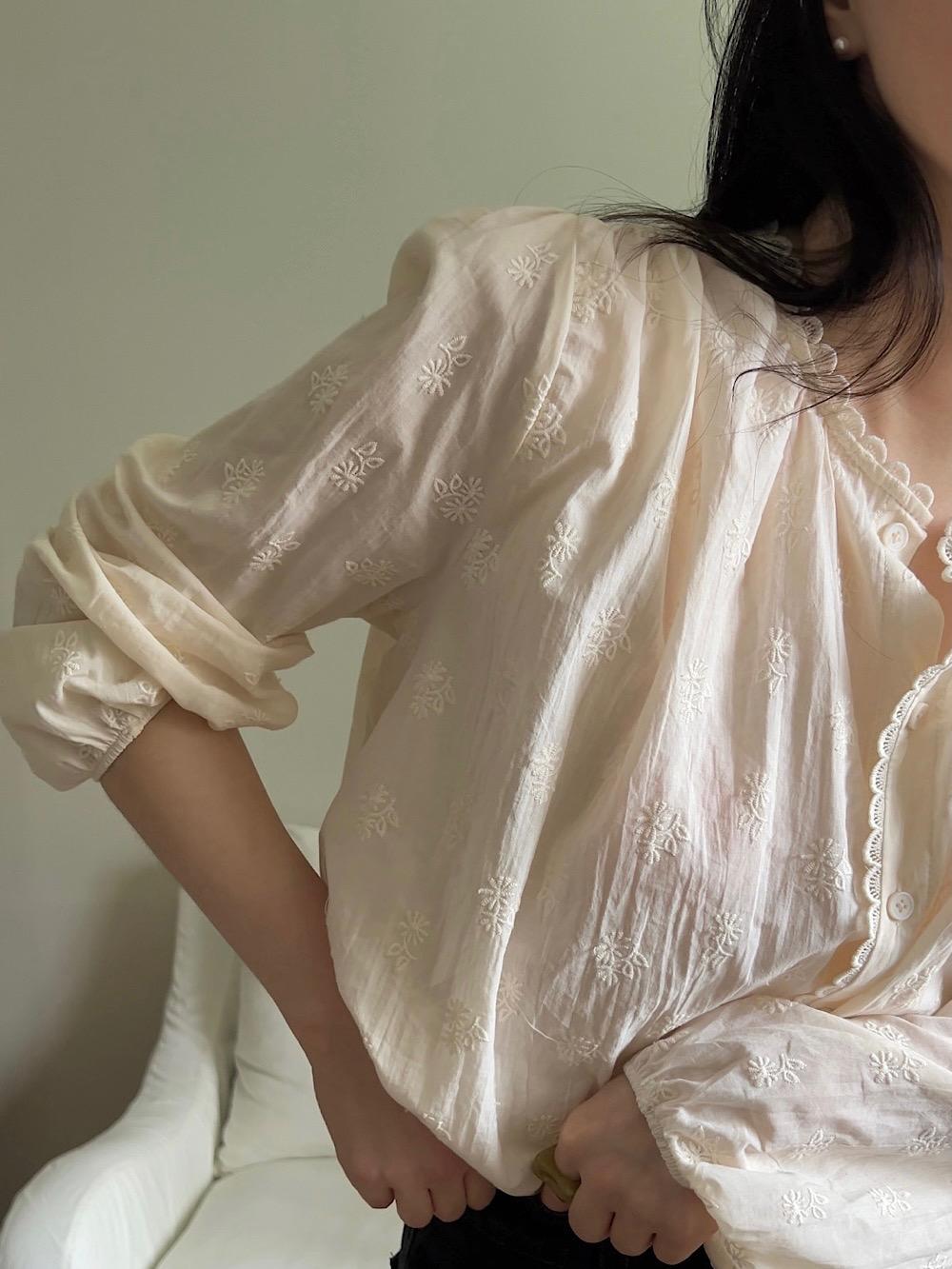 lumiere embroidery blouse