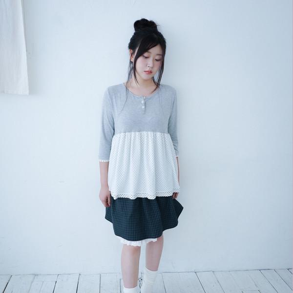 Dot flare layered top / gray