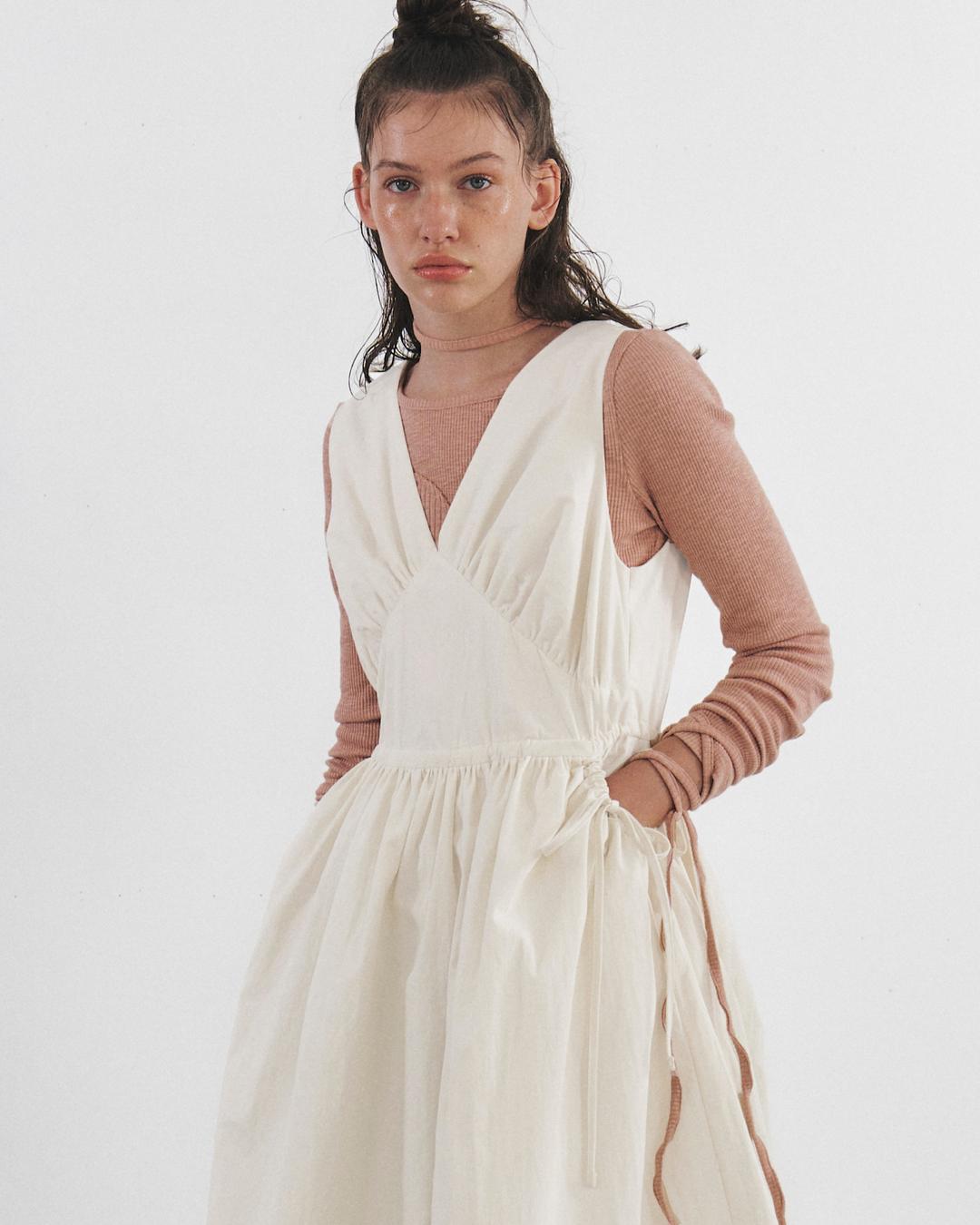 SHIRRING POINT SLEEVELESS LONG DRESS_WHITE