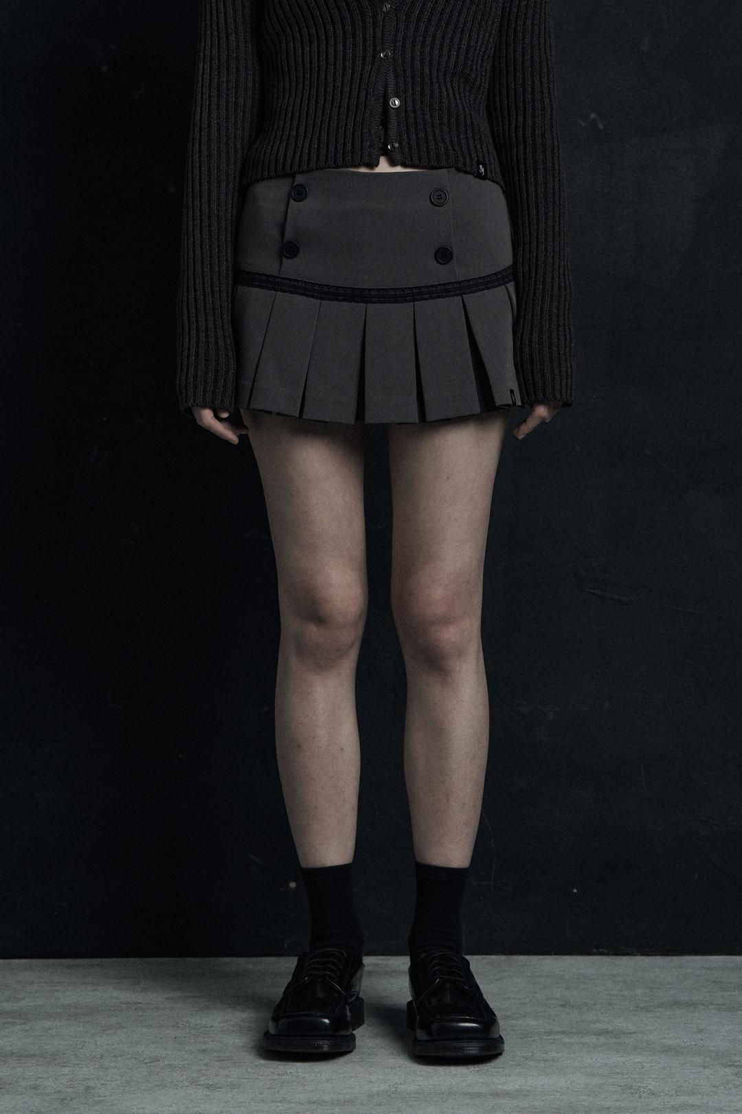 BUTTON LACE PLEATED SKIRT	CHARCOAL