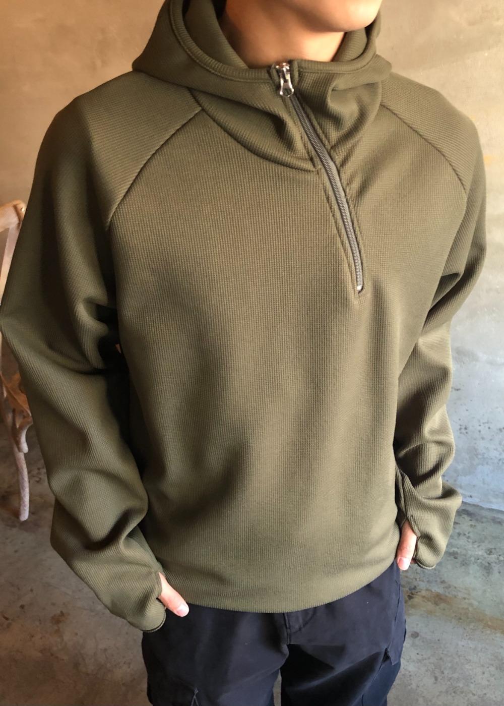 diagonal waffle half hooded zip-up