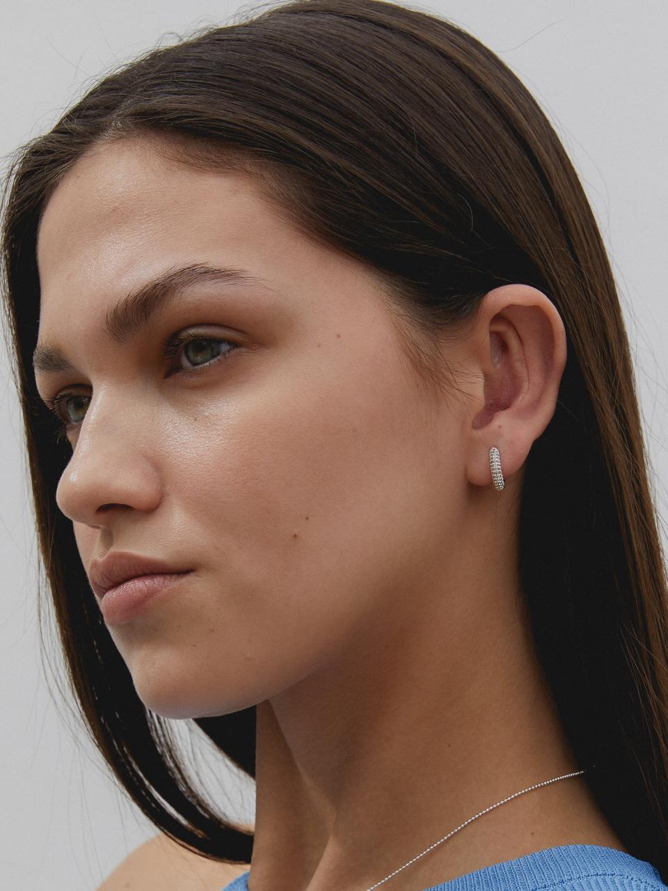 pave one touch earring - silver