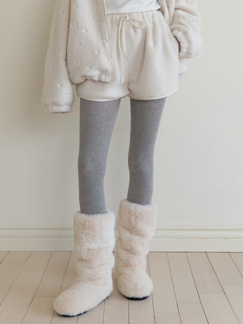 Bobble fleece shorts (ivory)