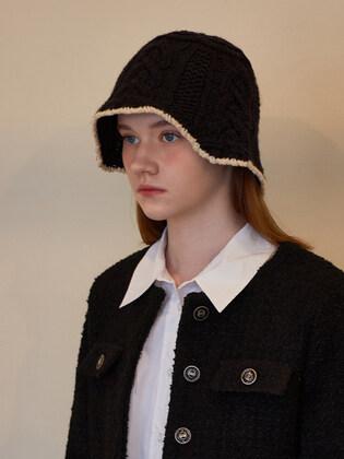 Triple Cable Knit Bucket Hat (Black)
