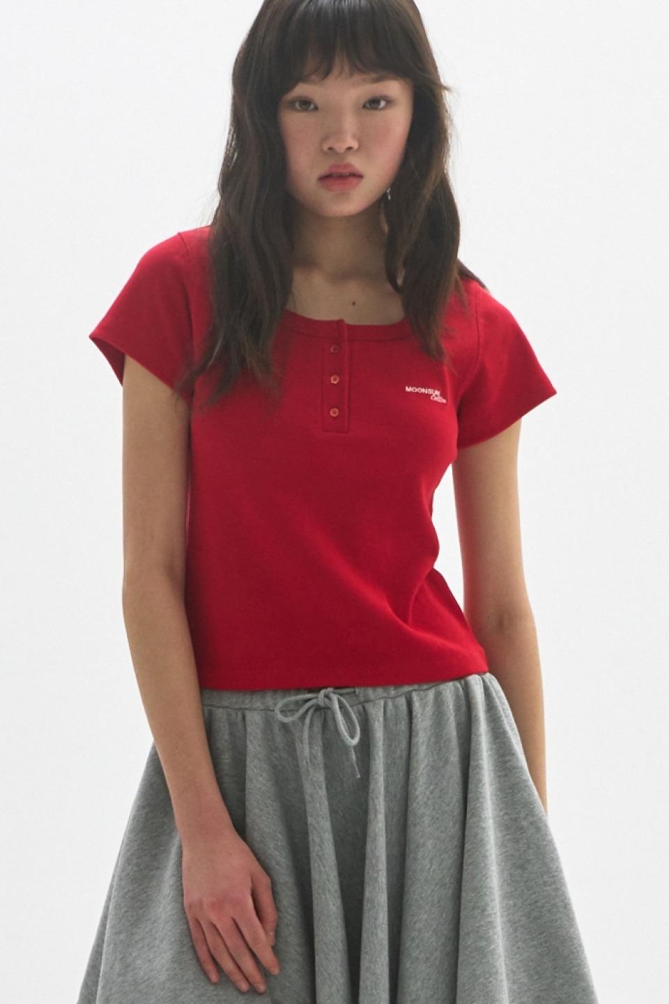 M.C Classic Logo Henley T-Shirt / RED