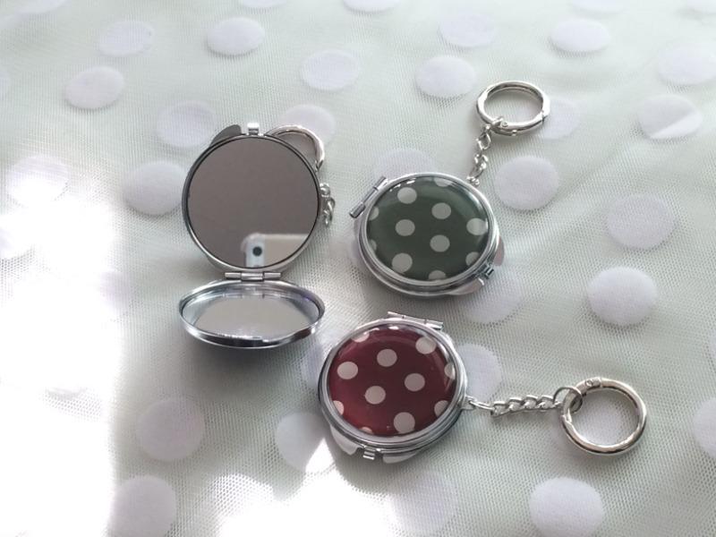 (3 C ᵒ l o🅡) 도트 컴팩트 미러 키링