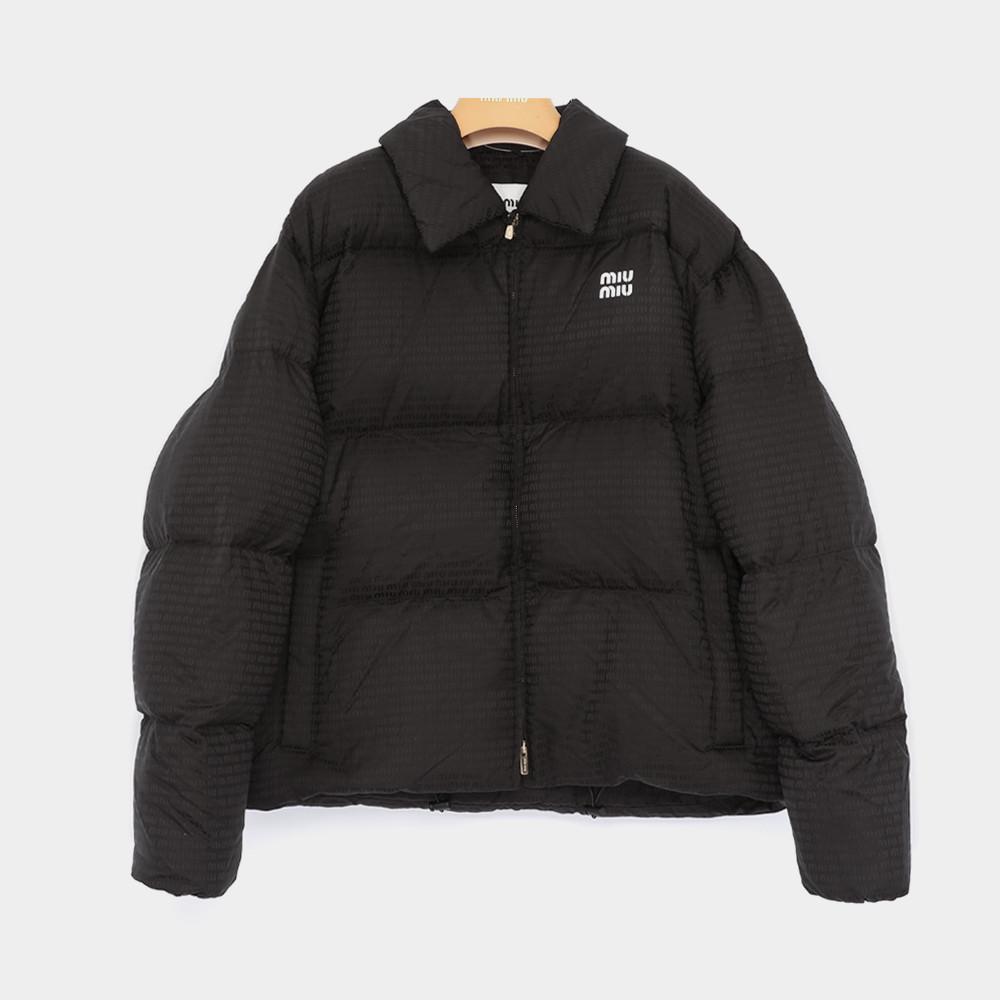 미우미우 24FW 가슴패치로고 프린트 카라 패딩 여성 자켓 ML1082 15PR F0002