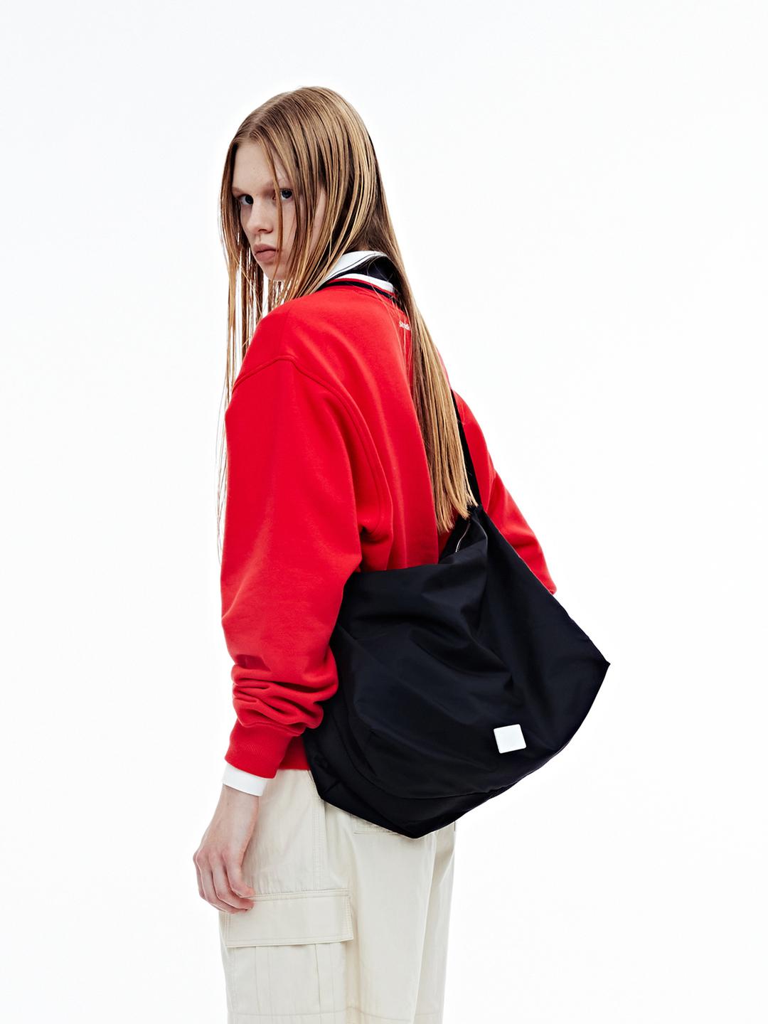 [리퍼브] FABRIC HOBO BAG - BLACK