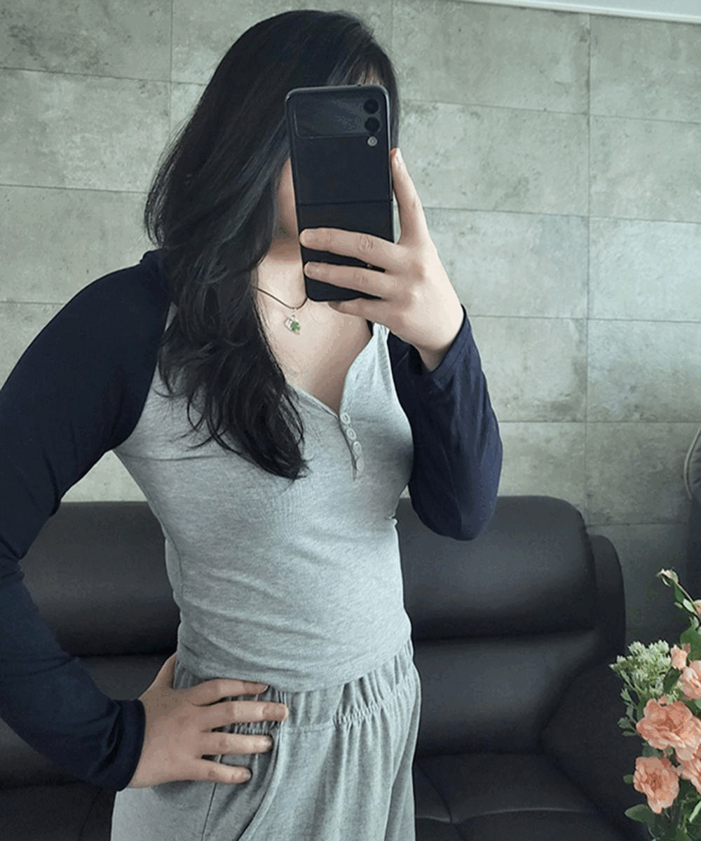 배색후드긴팔크롭티 딱붙는티셔츠 딱붙는크롭티 배꼽티 긴팔쫄티 섹시한옷 딱붙는옷 시즈니룩 인스타그램룩 얇은후드티 몸매보정티 글램티 얇은후드 힙한후드티 청순섹시
