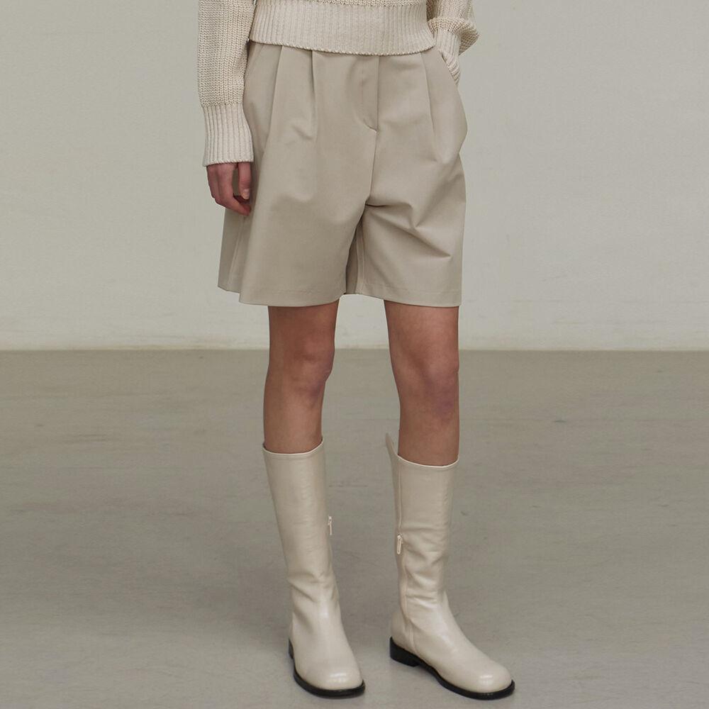 TWO PINTUCK BERMUDA PANTS_LIGHT BEIGE