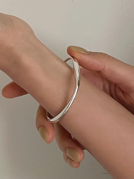 [renewal] ALLURE BANGLE
