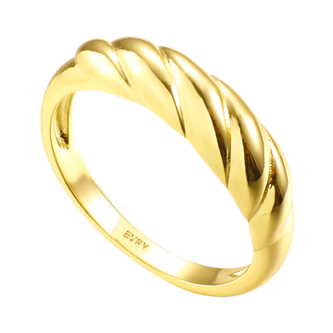 Don't Get It Twisted Ring - 5 / Gold