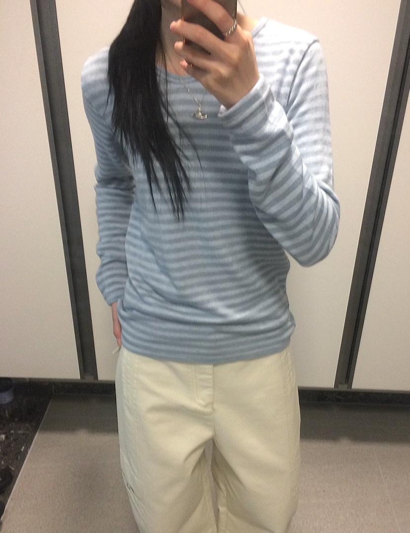 모브앤로지 컬러 스트라이프 입술넥 긴팔 티셔츠 (4color)