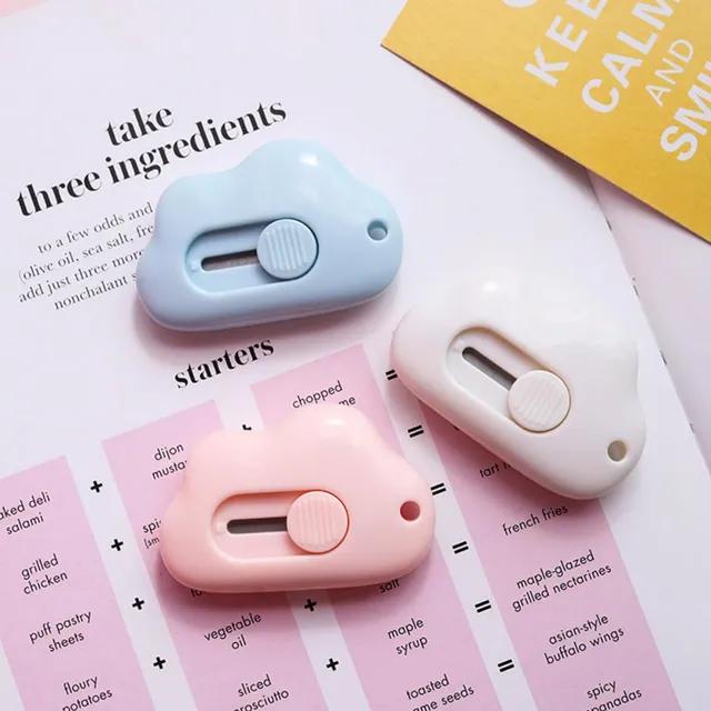 1+1 구름 미니 커터 칼 3컬러 - 귀여운 문구용 택배 박스 언방싱칼 디자인 컷터칼 휴대용 택배칼