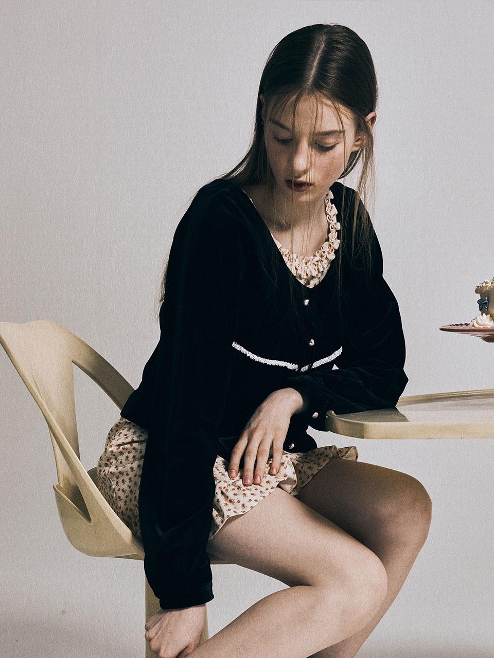 RIBBON VELVET BLOUSE (BLACK)