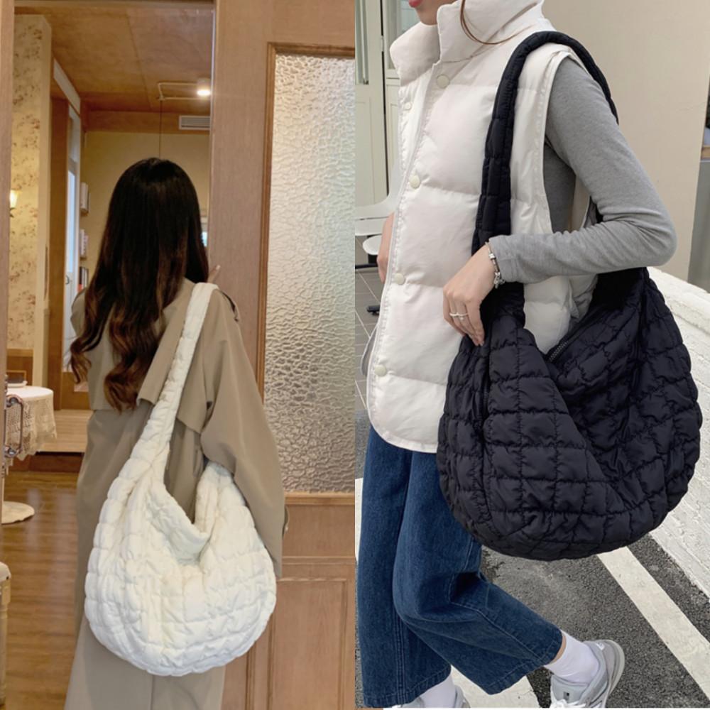 보부상 제니 가방 퀼팅 백 구름 아이패드 대학생 패딩 가방