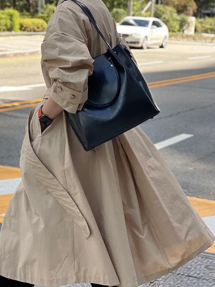 소 가죽 이지 투웨이 어반 숄더백 아이패드 수납 직장인 대학생 쇼퍼백