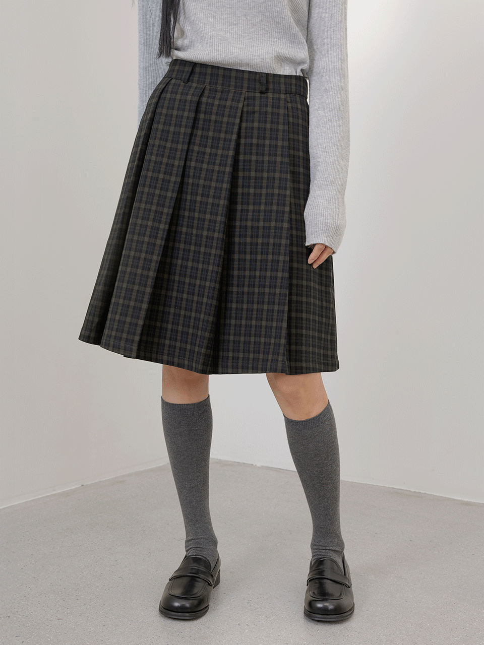 REFINED CHECK PLEATS SKIRT (1COLOR)