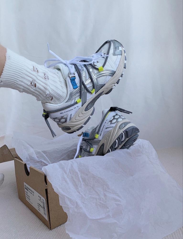 아식스 젤 카하나 TR V2 화이트 그레이 옐로우 1203A259-100