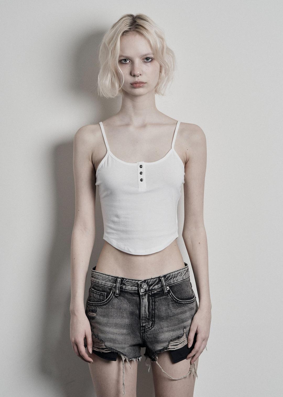 SOFT BUTTON SLEEVELESS, IVORY