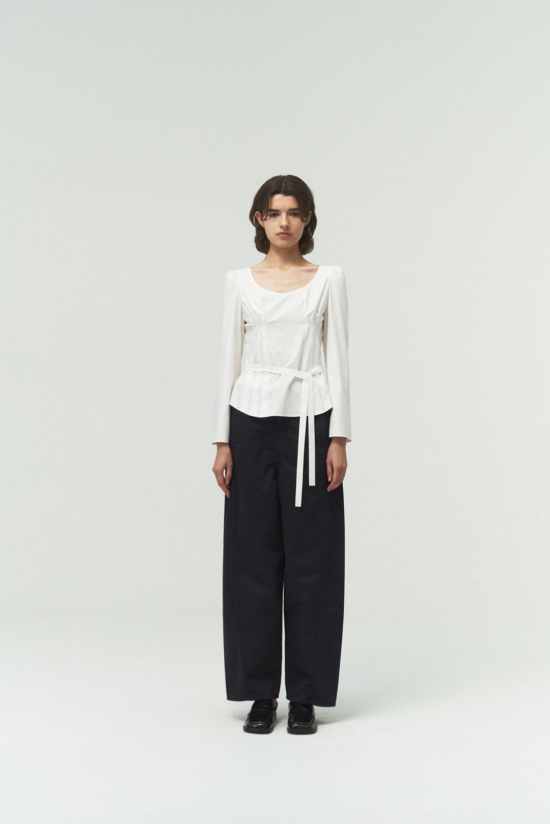 AMELIA PINTUCK BLOUSE / WHITE