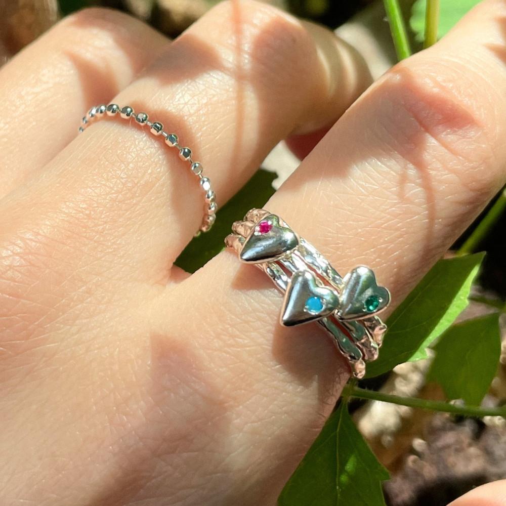 Petit heart melting ring