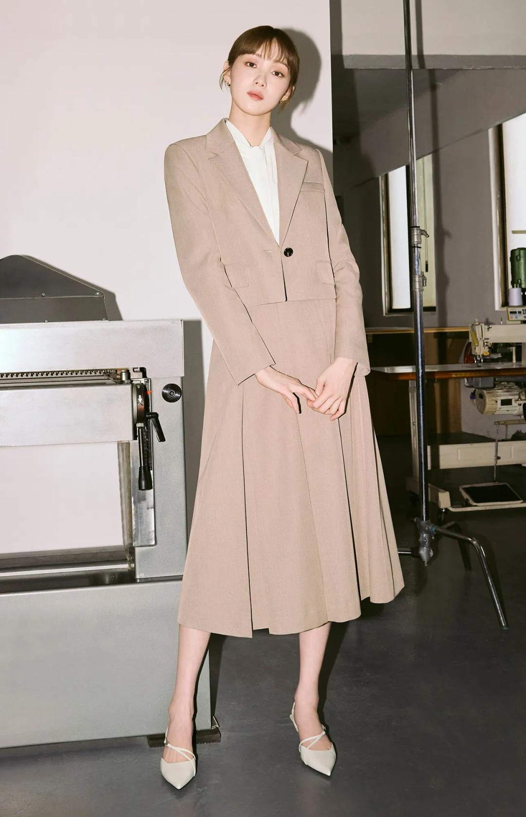 린딘 플레어 스커트(이성경 착용)