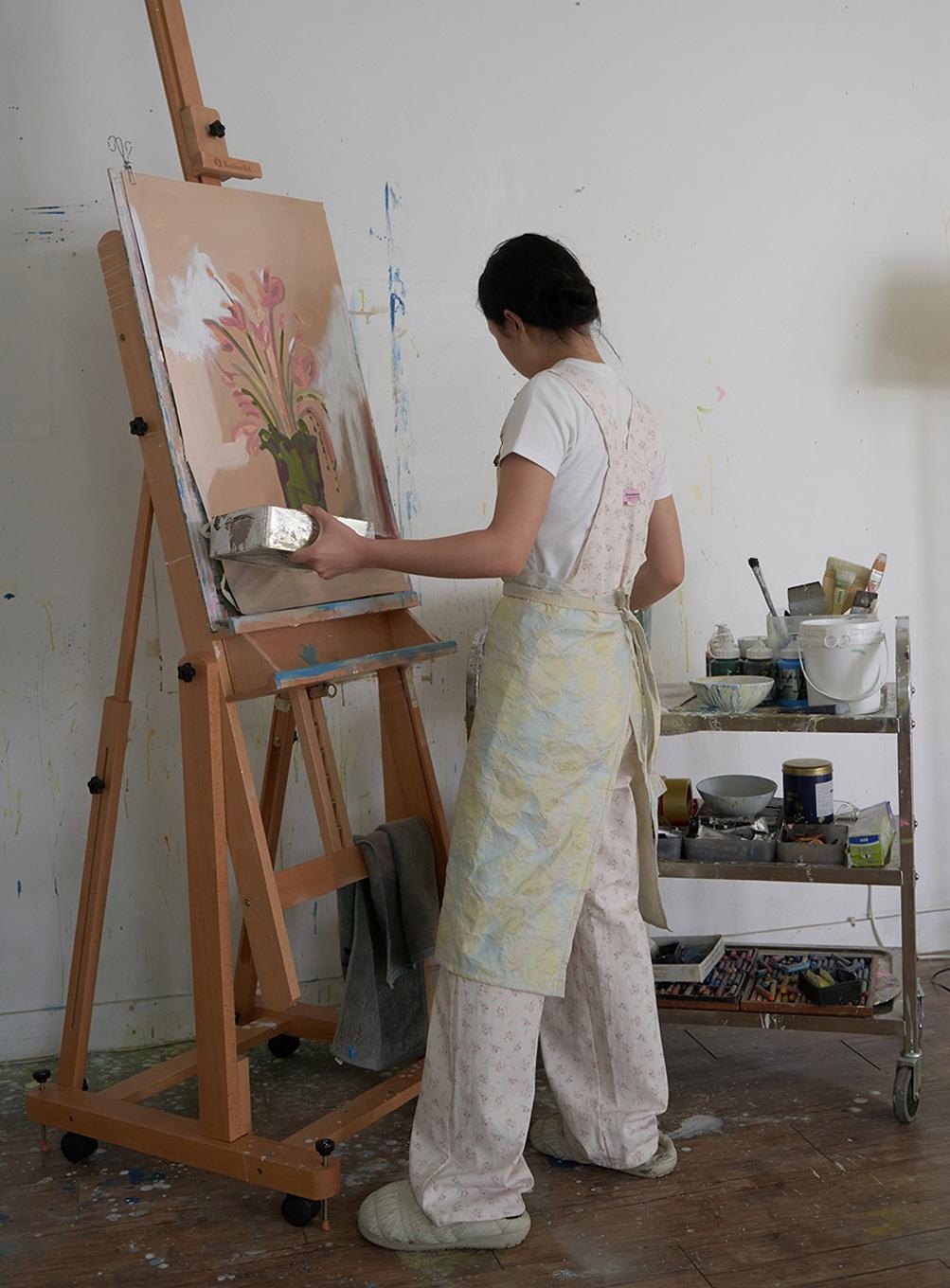 Jacquard yellow apron