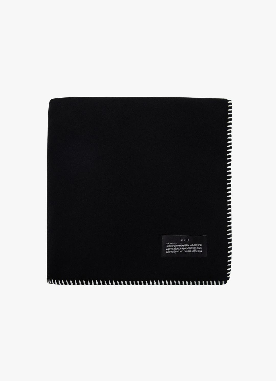 BLANKET / BLACK