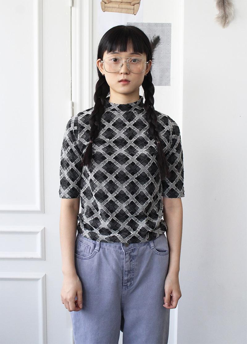 [top] 다이아 하프넥 티셔츠