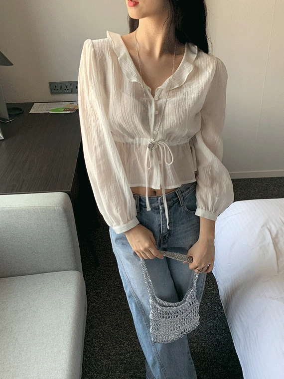 스푸닝 프릴 블라우스