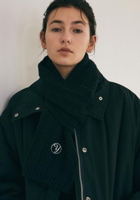 MINIMAL TWIST MUFFLER_BLACK