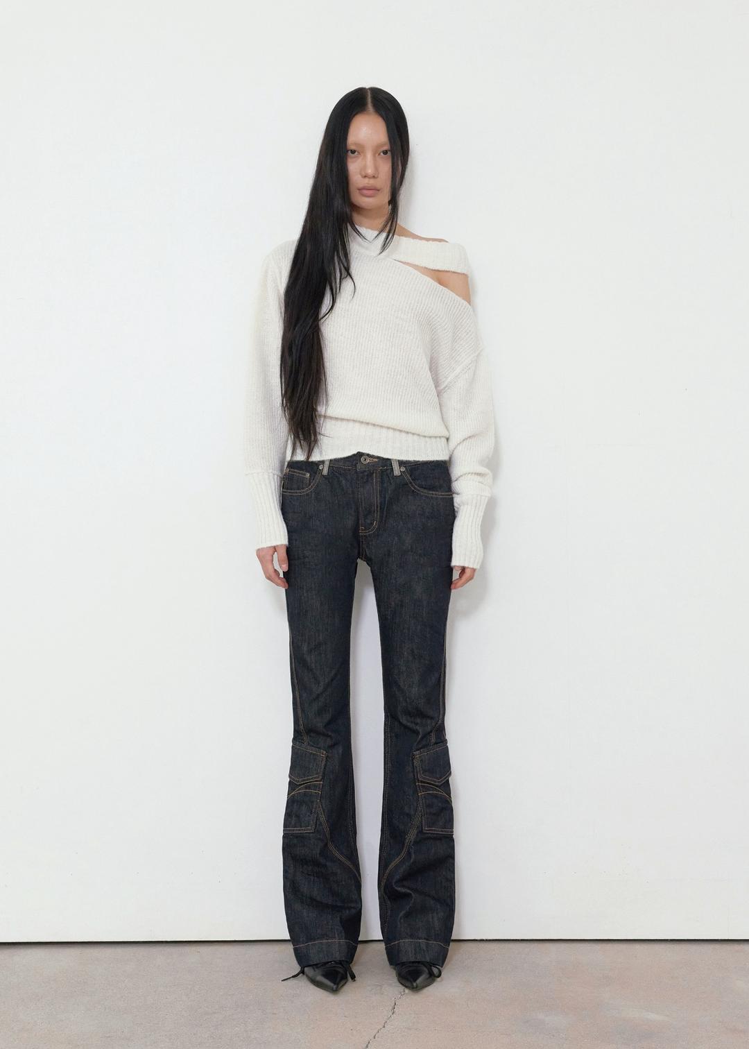 NECK CUTOUT SLIMFIT KNIT, IVORY