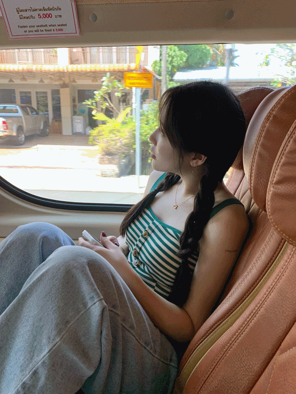 무드인슬로우 [캡 내장] 올드타운 크롭 나시