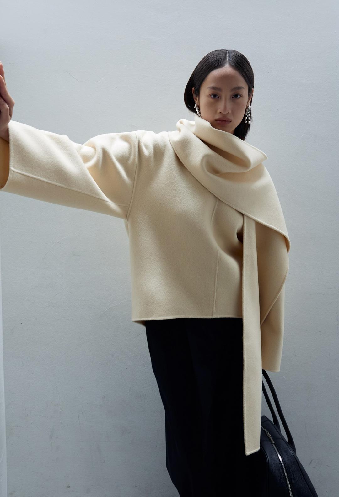 울아우터 풀오버 - 버터