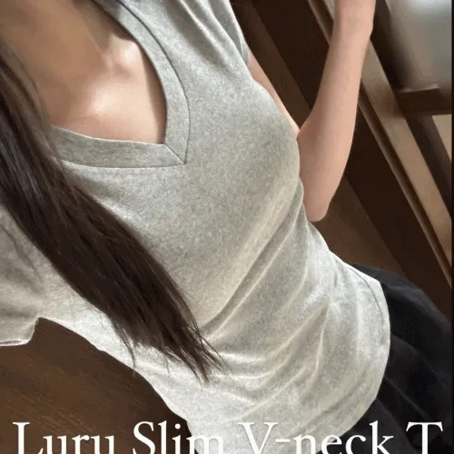 루루 슬림 브이넥 반팔티