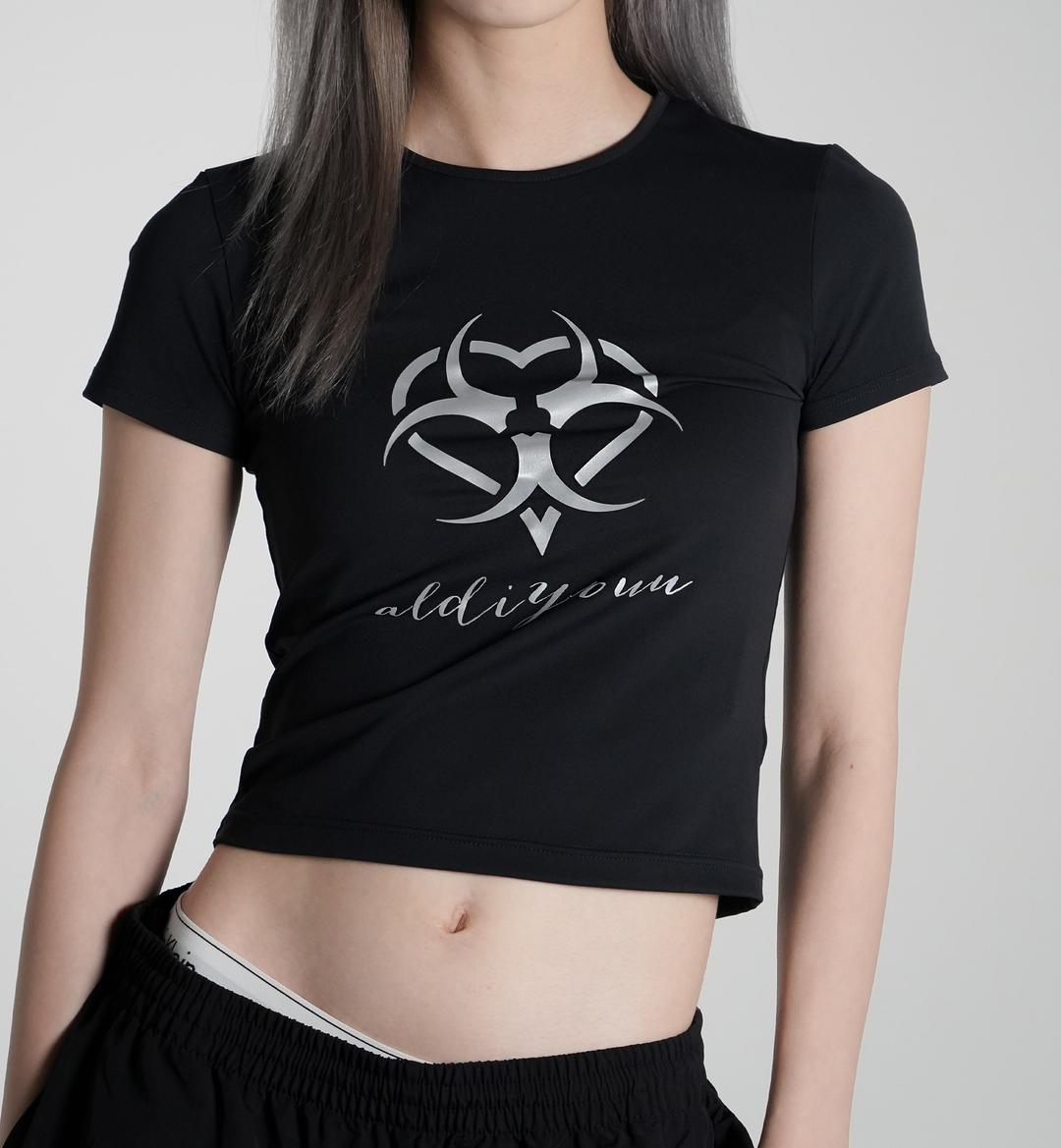 Heart reflex crop-T black